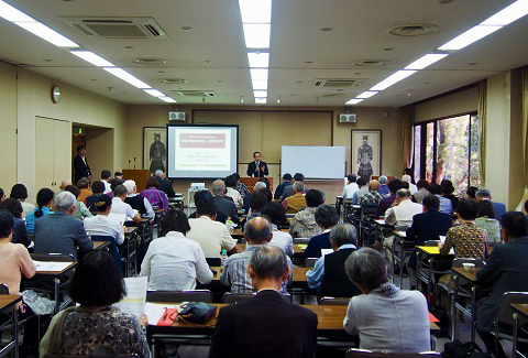 皇學館大學特別教授の櫻井治男先生の座学